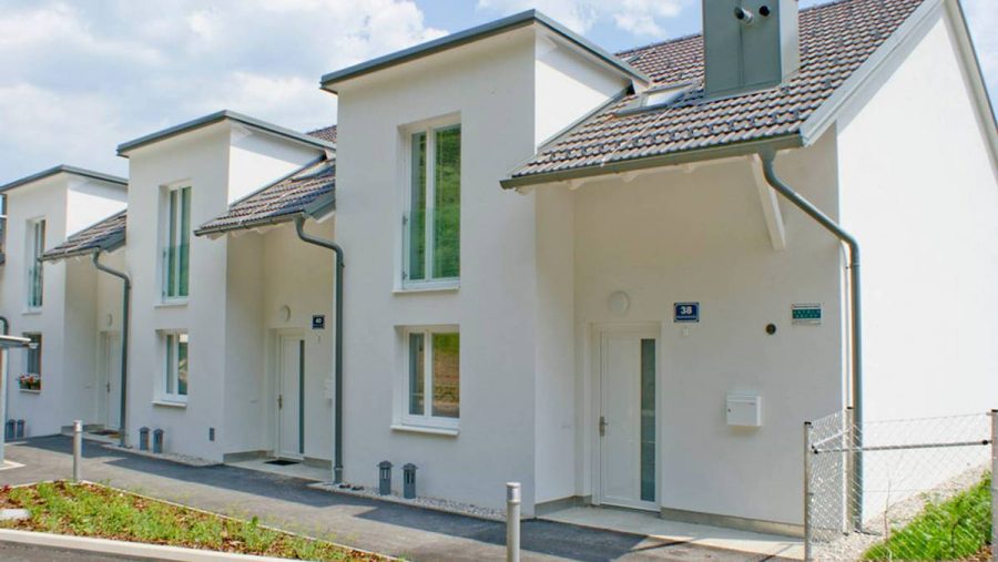 Moderne Doppelhaushälfte in ruhiger Lage, ideal für Familie, Haus kaufen in der Stadt.