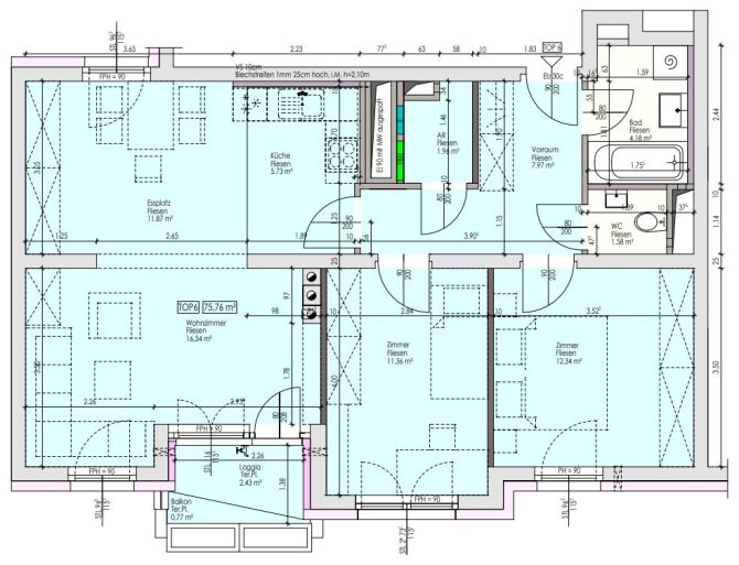 Grundriss einer Wohnung mit Zimmermaßen und Beschriftungen in deutscher Sprache.