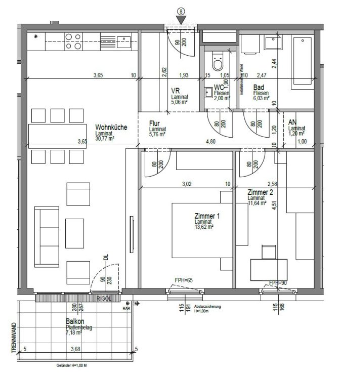 Grundriss einer Wohnung mit zwei Zimmern, Wohnküche, Bad, WC und Balkon. Maße und Raumbezeichnungen sind angegeben.