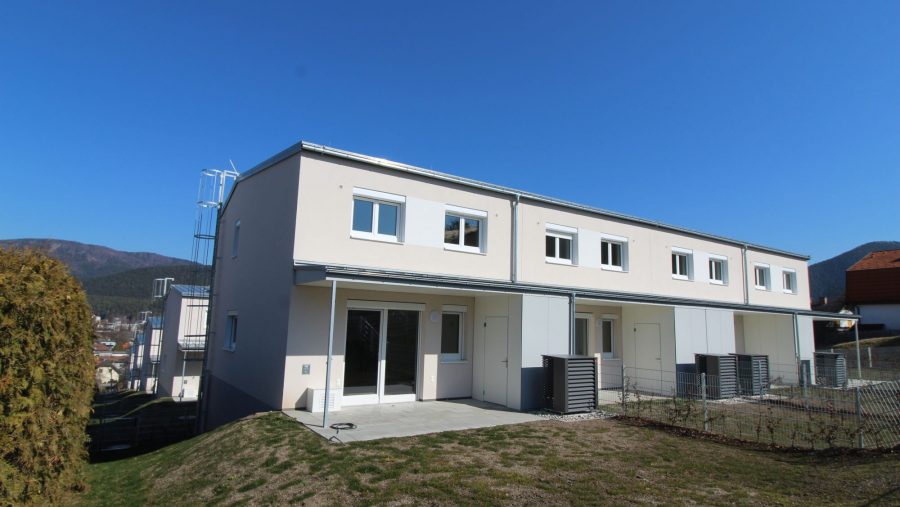 Neues modernes Haus mit Garten in ruhiger Lage, ideal für Familien, Wohnung kaufen in der Umgebung von Wien.